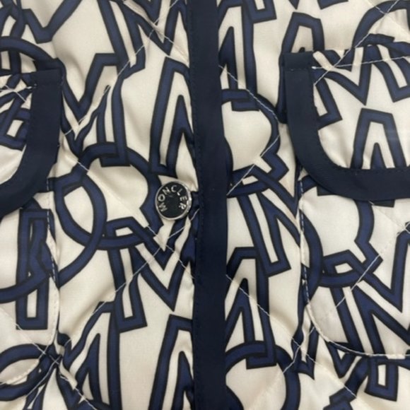 MONCLER Ain Logo-Pattern Topper size 2 - Picture 5 of 12